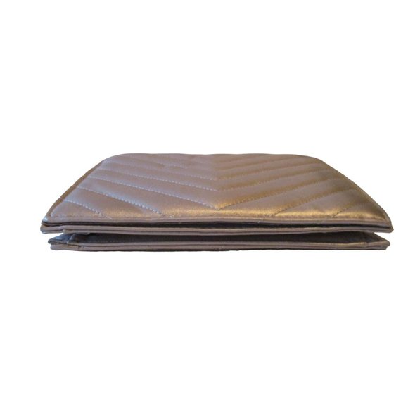 *Neiman Marcus Champagne Gold Envelope Clutch Chevron Stitched Quilted Design - Picture 3 of 8